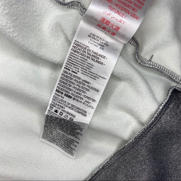 $ NWT Girls Grey Nike Hoodie with Sparkly Nike - Picture 5 of 9